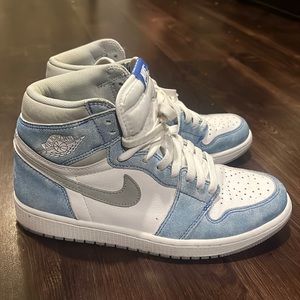 Retro blue Jordan 1